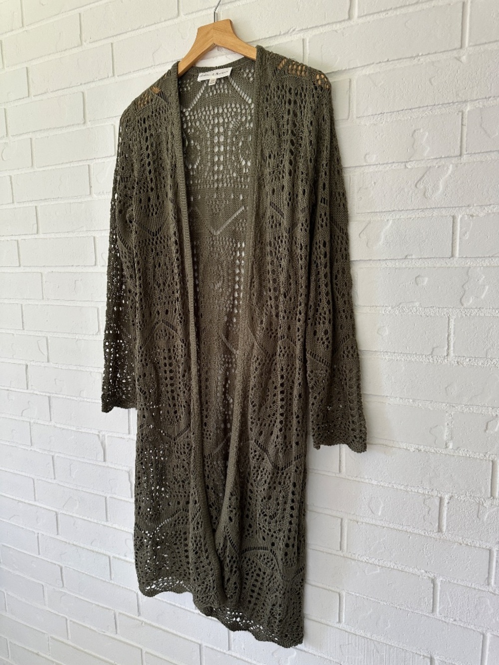Chelsea & Theodore Women's Long boho Cardigan Large